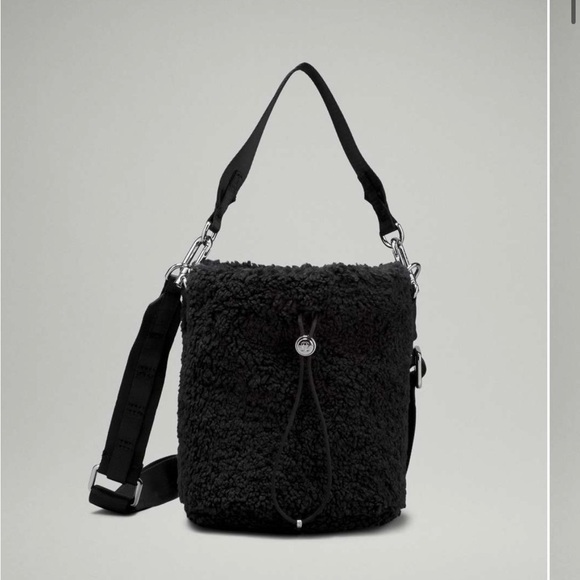 lululemon athletica Handbags - Lululemon Crossbody Fleece Bucket Bag 2.5L
